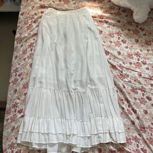 White maxi skirt with frills